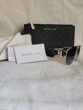 *Authentic*  Michael Kors Black and Silver Aviators And Phone / Wallet